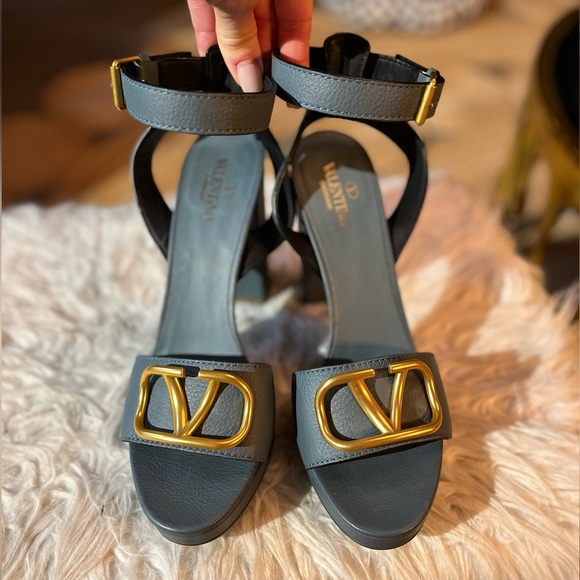 Sold VLOGO Valentino Platform Angle Wrap Sandals Shoes Sz 41 11"insole PRISTINE - Picture 2 of 13